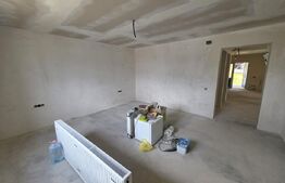 Casa de vacanta in curs de modernizare in Belis, 5 camere, 920mp teren drept