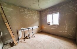 Casa semifinisata, in Campenesti