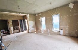 Casa semifinisata, in Campenesti