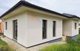 Casa semifinisata, in Campenesti
