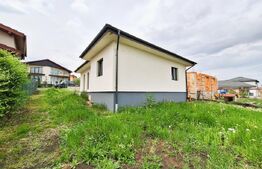 Casa semifinisata, in Campenesti