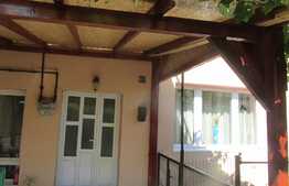 Vanzare apartament 2 camere, 80 mp, imobil tip casa, zona strazii Horea