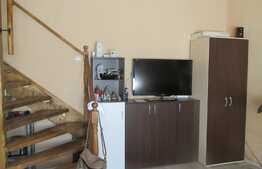 Vanzare apartament 2 camere, 80 mp, imobil tip casa, zona strazii Horea