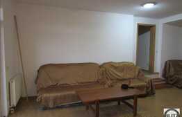 Apartament in casa, 3 camere, 100 mp, mobilat dragut, zona Hotel Premier