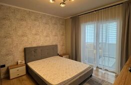 Apartament 3 camere, lux, 2 bai, parcare, zona Teilor 