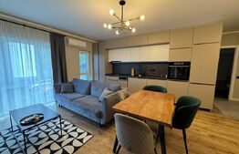 Apartament 3 camere, lux, 2 bai, parcare, zona Teilor 