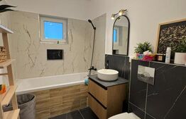 Apartament 3 camere, lux, 2 bai, parcare, zona Teilor 