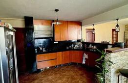 Casa tip Duplex de vanzare, 6 camere, garaj, Zona Tauti !