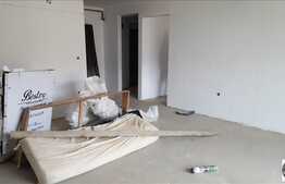 Apartament cu 2 camere, 54 mp, balcon, semifinisat, zona strazii Stejarului!