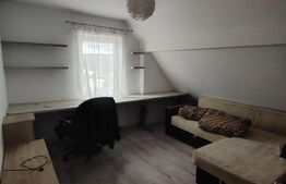 Apartament 3 camere, 48 mp | Etaj 3 | Curte comună și parcare.