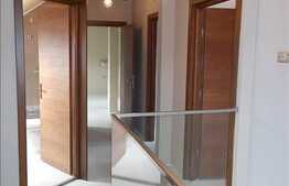 Vanzare apartament 4 camere, 131 mp, scara interioara, zona Polus Center!