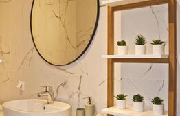 Doua apartamente de vânzare, 5 camere, 125 mp, zona Gruia 