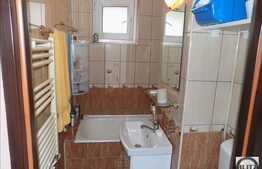 Vanzare apartament 2 camere, 38 mp, zona Aleea Tazlau
