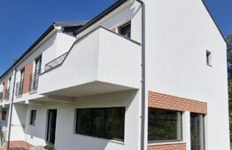 Duplex semifinisat cu teren si garaj, intr-o zona linistita aproape de oras