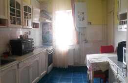 3 camere, 74 mp, decomandat, etaj intermediar, zona strazii Bucuresti