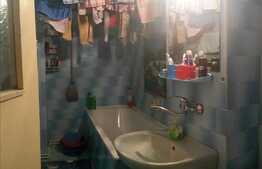 3 camere, 74 mp, decomandat, etaj intermediar, zona strazii Bucuresti