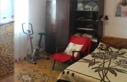 3 camere, 74 mp, decomandat, etaj intermediar, zona strazii Bucuresti