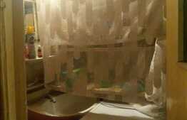 3 camere, 74 mp, decomandat, etaj intermediar, zona strazii Bucuresti