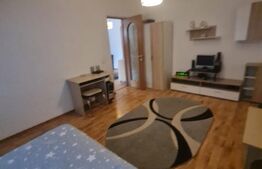 Apartament semidecomandat, pod cu posibilitate de mansardare , parcare cu CF