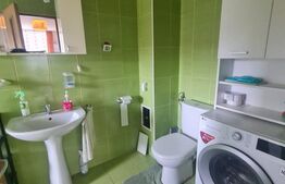 Apartament semidecomandat, pod cu posibilitate de mansardare , parcare cu CF