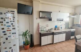 Apartament semidecomandat, pod cu posibilitate de mansardare , parcare cu CF