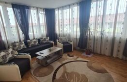 Apartament semidecomandat, pod cu posibilitate de mansardare , parcare cu CF
