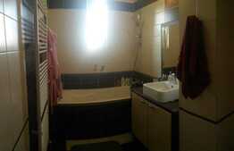 Vanzare apartament 3 camere, decomandat, 82,5 mp, terase, zona strazii Trifoiului