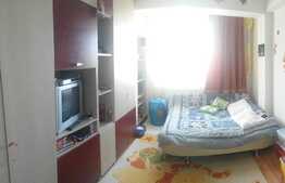 Vanzare apartament 3 camere, decomandat, 82,5 mp, terase, zona strazii Trifoiului