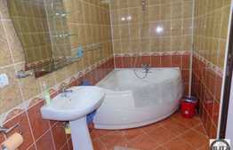 Apartament cu 2 camere, 56 mp, decomandat, parcare, totul nou, strada Cometei