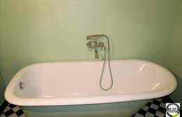 Apartament 2 camere, bucataria mobilata, renovat integral, 72 mp utili