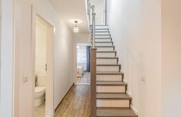 Casa moderna 3camere si mansarda amenajata in zona linistita Tarlungeni