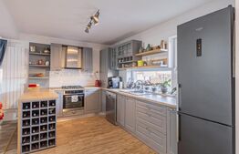 Casa moderna 3camere si mansarda amenajata in zona linistita Tarlungeni