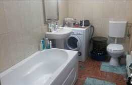 3 camere, 75 mp utili, 2 balcoane! Loc de parcare! Zona strazii Florilor!