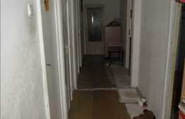 Apartament 4 camere, 76 mp, decomandat, etaj intermediar, zona Calea Floresti