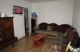 Apartament 4 camere, 76 mp, decomandat, etaj intermediar, zona Calea Floresti