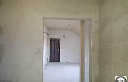 De vanzare apartament cu 1 camera, decomandat, 42 mp, zona strazii Eroilor!