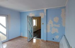 Apartament de vanzare, cu 3 camere, semidecomandat, 84 mp, zona Centrala!