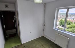  Garsonieră, de 11 mp, in zona Gruia, etaj 3/4