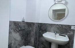 Apartament de vanzare, cu 3 camere, 82 mp, zona scolii