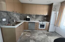 Apartament de vanzare, cu 3 camere, 82 mp, zona scolii