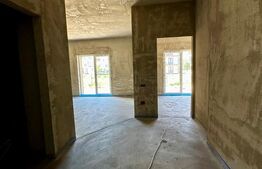 Apartamen cu GRADINA 62 mp, expunere SUD, 2 camere, semifinisat, zona Eroilor 