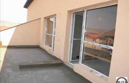 3 camere, cu terasa de 25 mp, cu loc de parcare, zona Teilor