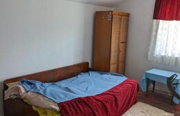 Casa 3 camere si teren 4873 mp  în Pietroasa, Moldoveneşti 