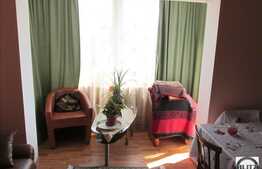 3 camere decomandat, 72 mp utili, cu boxa inclusa. 2 minute de P-ta Cipariu!