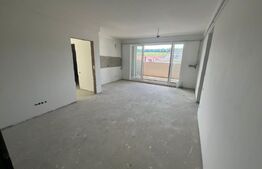 Apartament 4 camere, semifinisat, terasa, zona Cetății