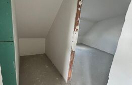 Apartament 4 camere, semifinisat, terasa, zona Cetății