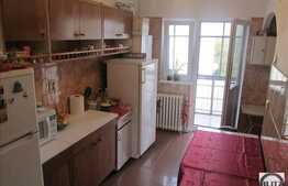 Vanzare apartament 3 camere, 86 mp, decomandat, zona strazii Donath