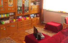 Vanzare apartament 3 camere, 86 mp, decomandat, zona strazii Donath