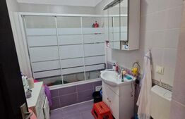 Apartament de vanzare, cu 3 camere, 67 mp, zona Stejarului 