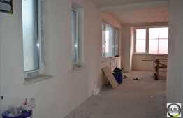 Vanzare apartament 3 camere, 89 mp, parcare, boxa, zona strazii Donath
